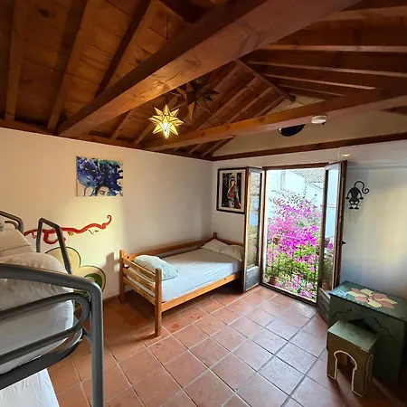 Amaka House Hostel Granada