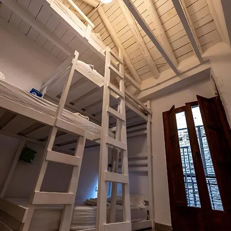 Albergue Amaka House *